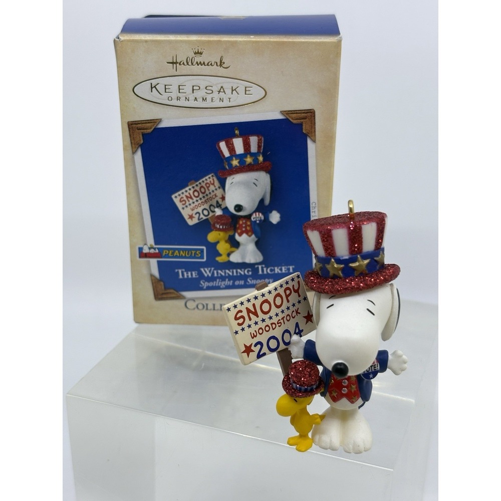 2004 Hallmark Keepsake The Winning Ticket Spotlight on Snoopy Ornament Box